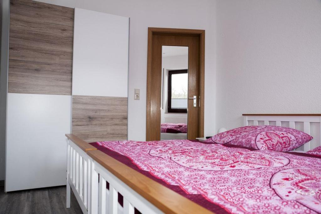 Exklusive Ferienwohnung Mit Balkon, 2 Schlafzimmer Im Haus Sertuerner Einbeck Exterior foto